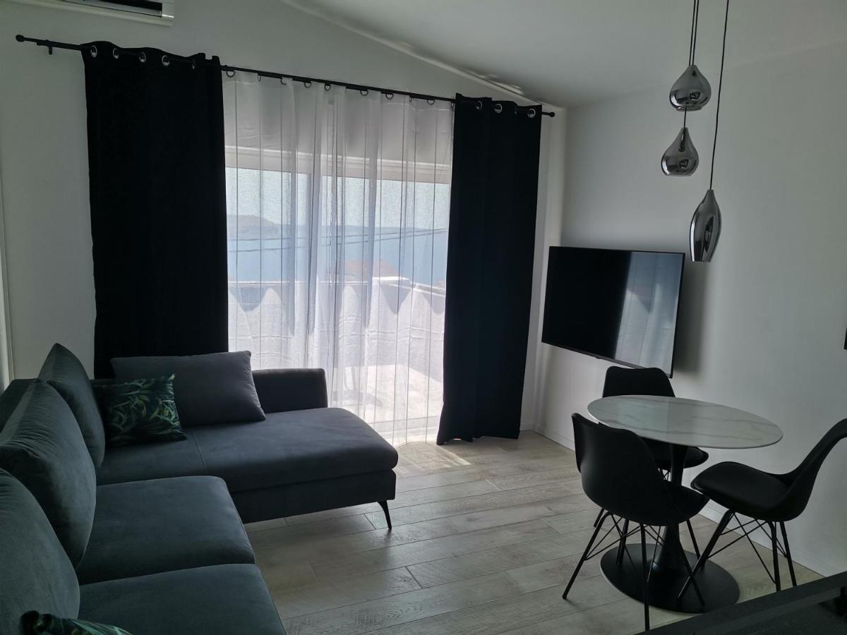 Apartmani Darko Rtina Exteriör bild