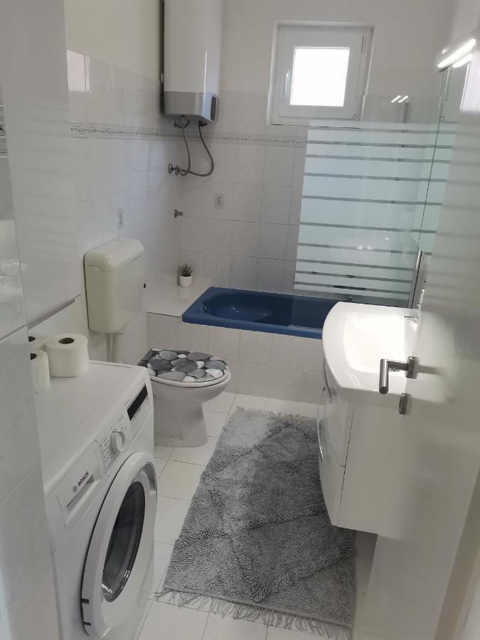 Apartmani Darko Rtina Exteriör bild