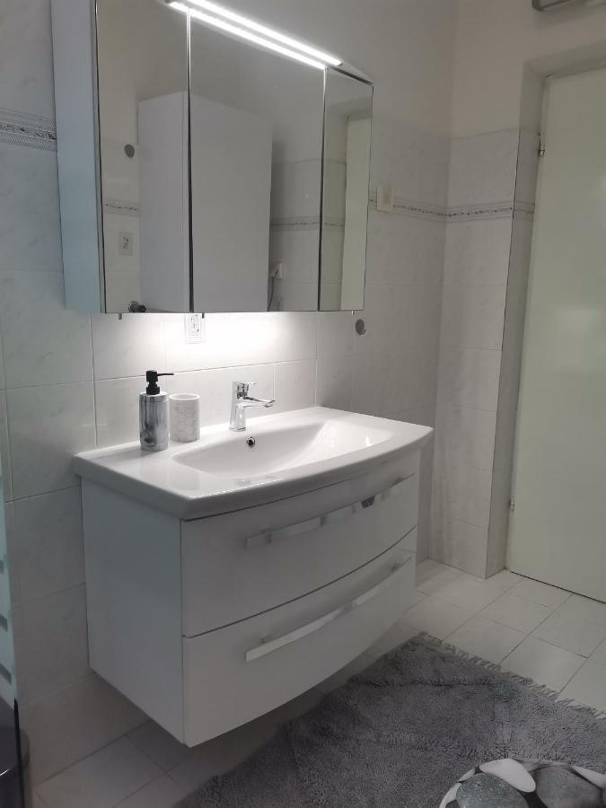 Apartmani Darko Rtina Exteriör bild